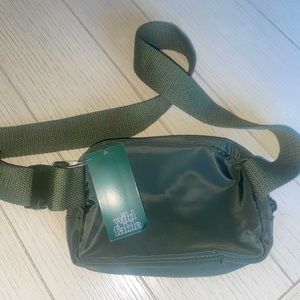 SOLDOlive green fanny pack/crossbody